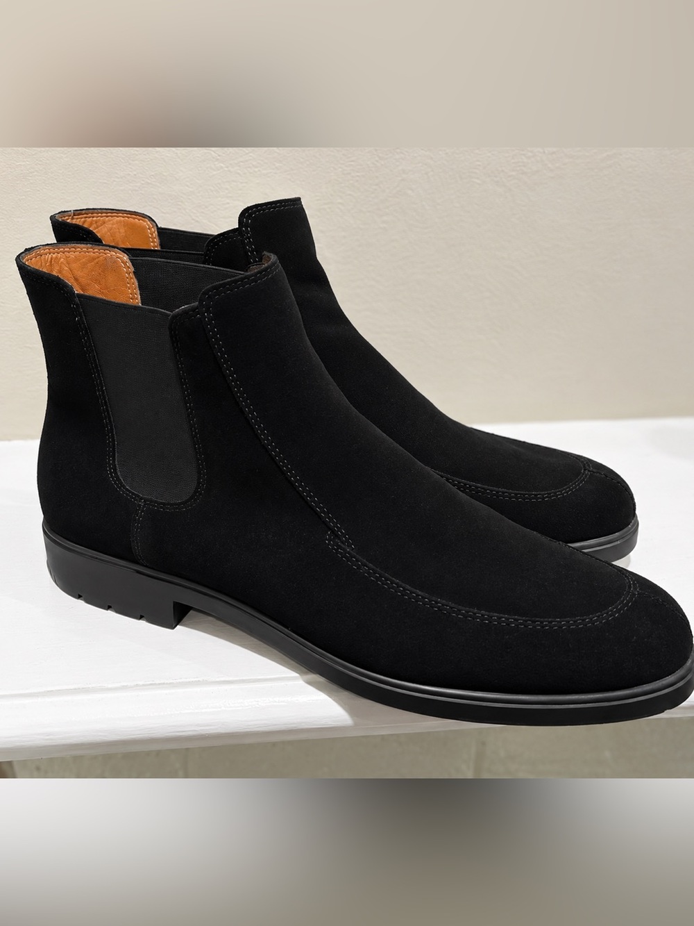 Salvatore Ferragamo Black Suede Chelsea Boots Women 9.5 2A Narrow Italy